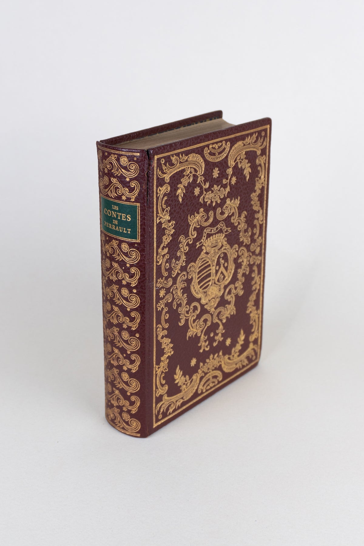 Les Contes des Fées — CHARLES PERRAULT