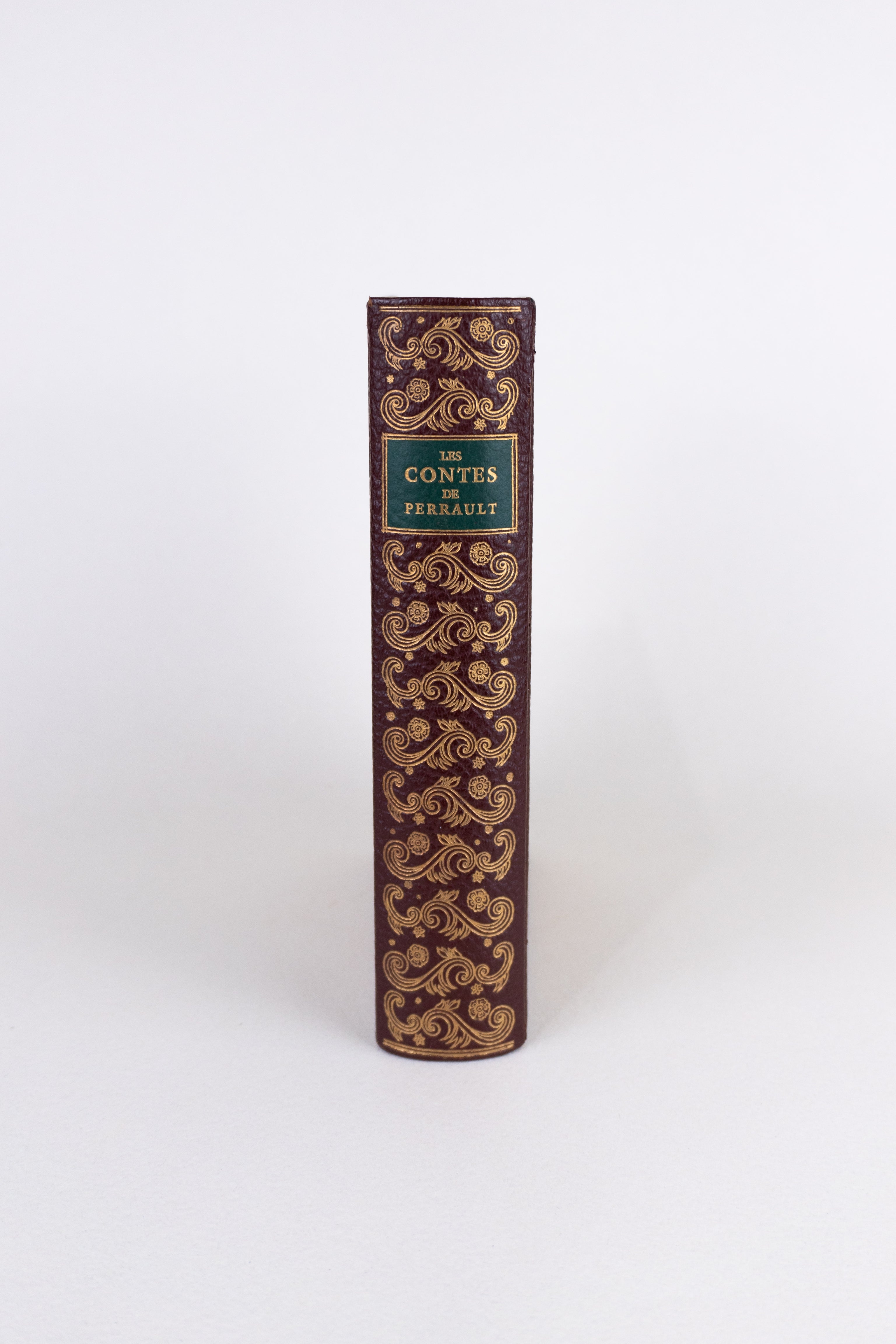 Les Contes des Fées — CHARLES PERRAULT
