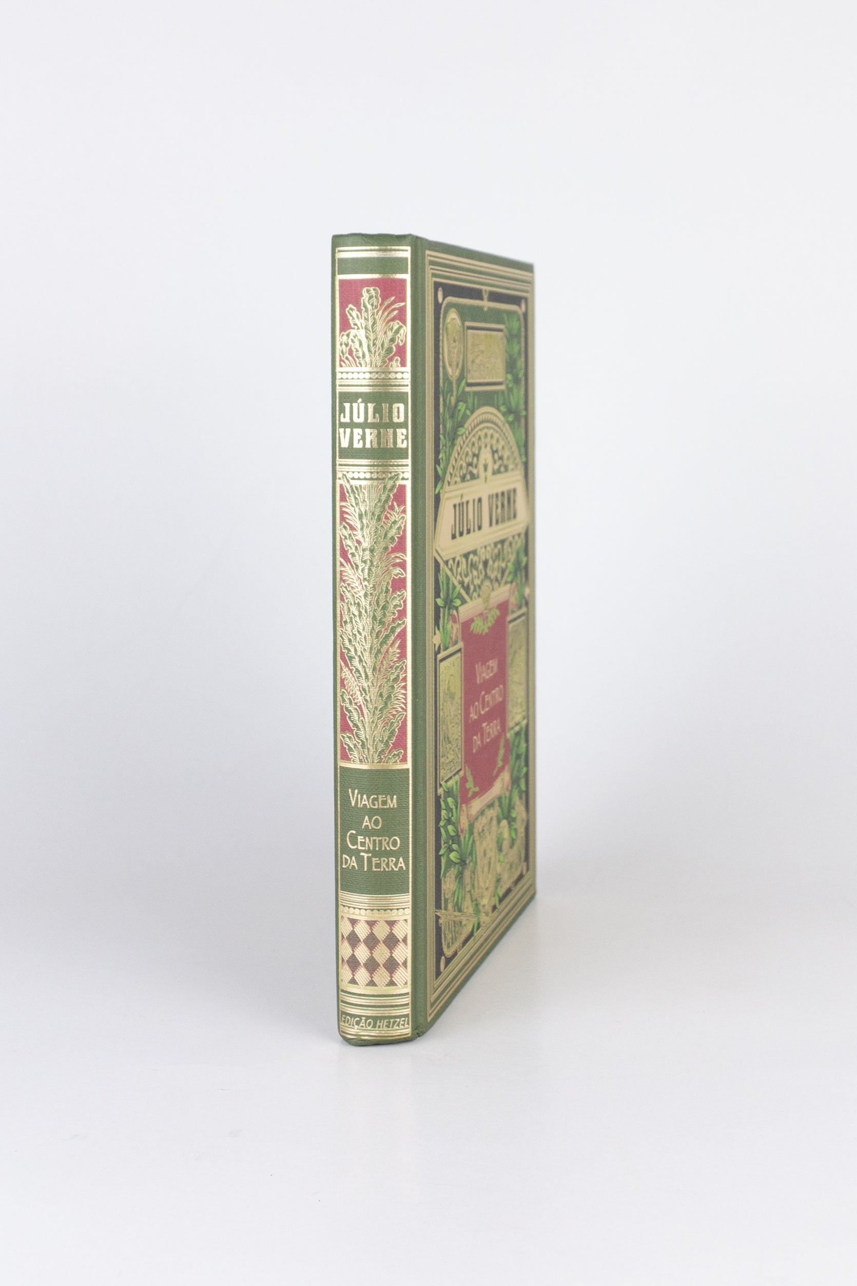 Viagem ao Centro da Terra – JÚLIO VERNE