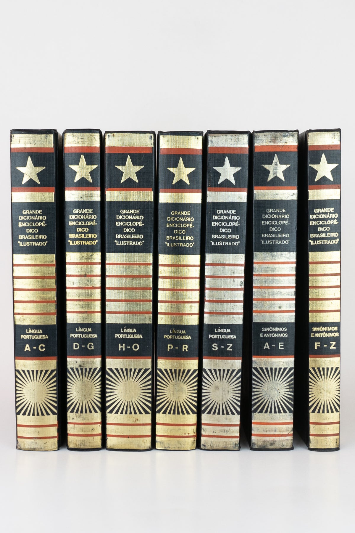 Grande Dicionário Enciclopédico Brasileiro Ilustrado