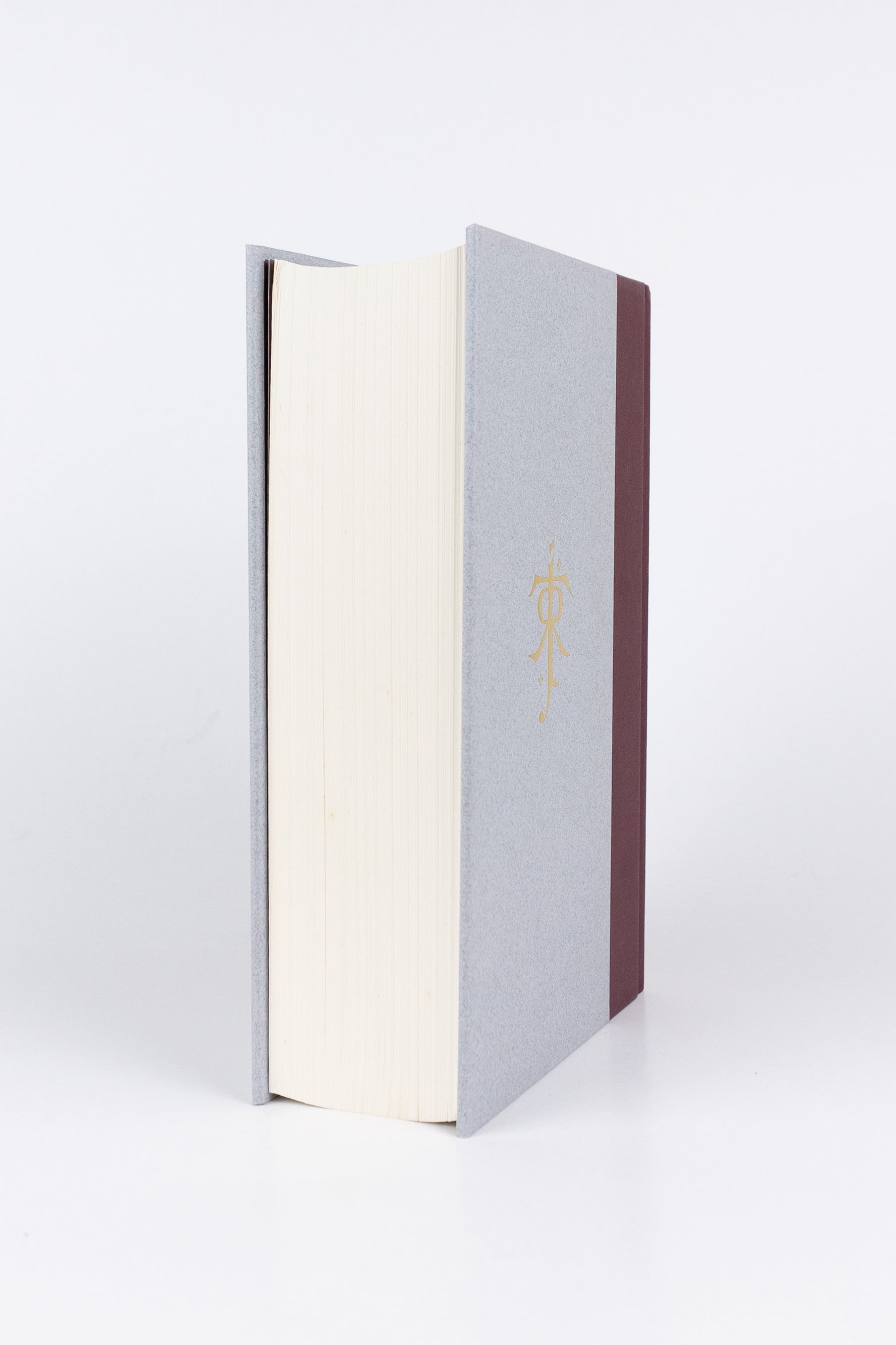 The Lord of the Rings – J. R. R. TOLKIEN