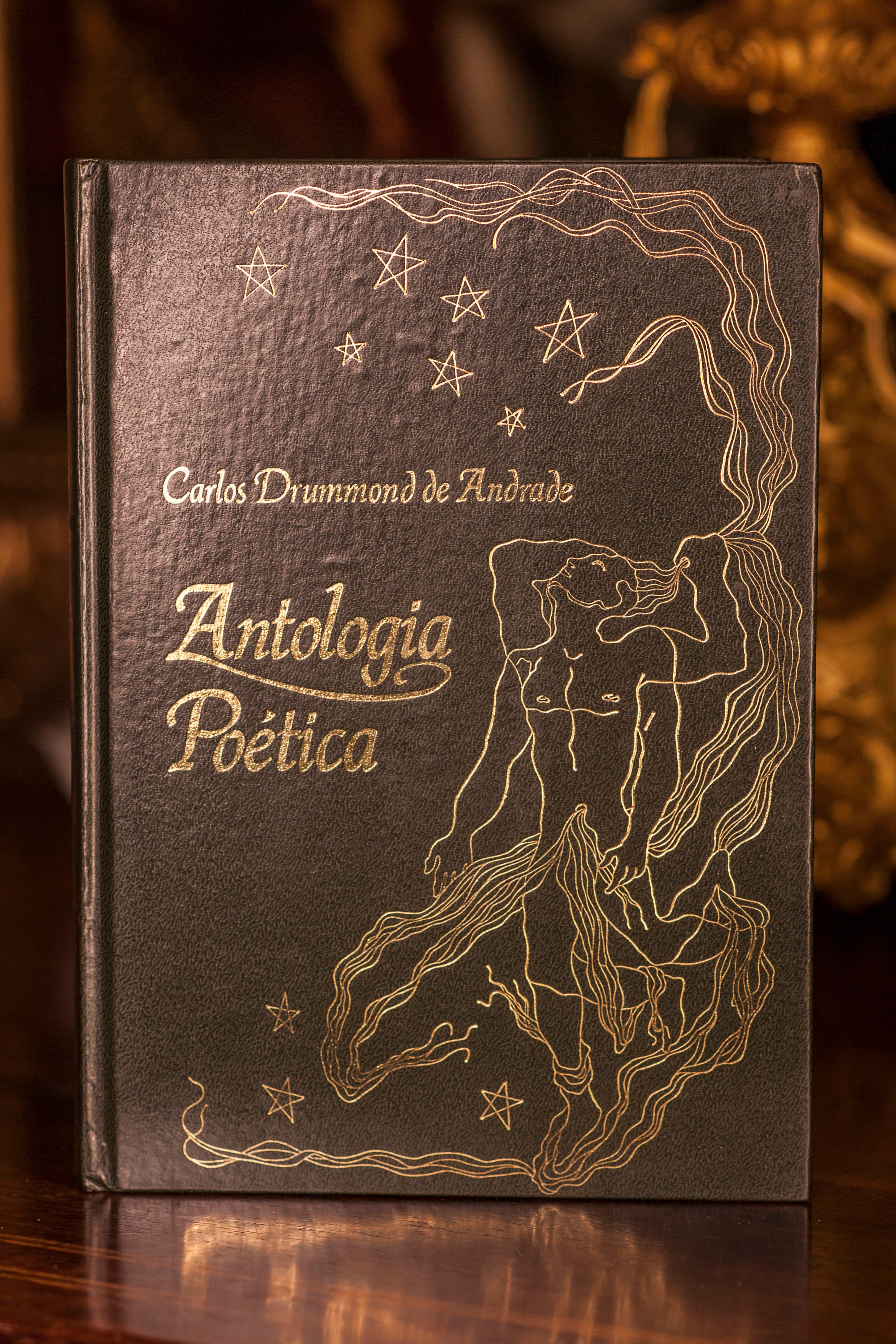 Antologia poética - Análise da obra de Carlos Drummond de Andrade - Guia  do Estudante